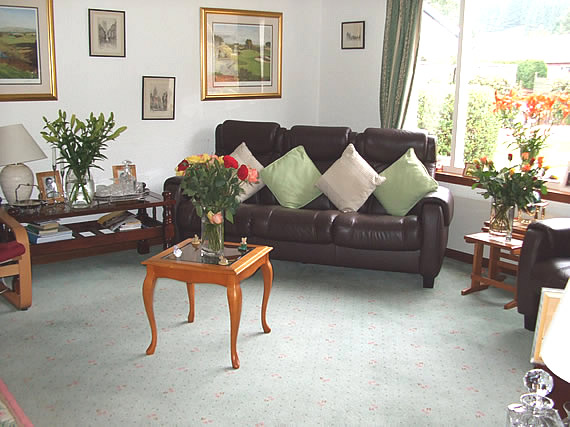 Resident's Lounge & Dining Room